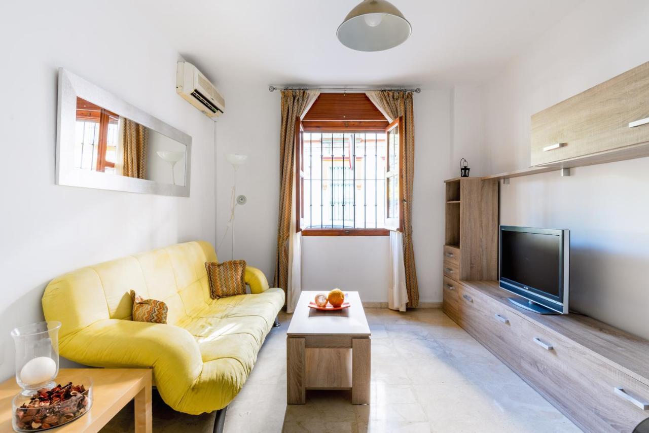 Holi-Rent Procurador Apartment Sevilla Exterior foto